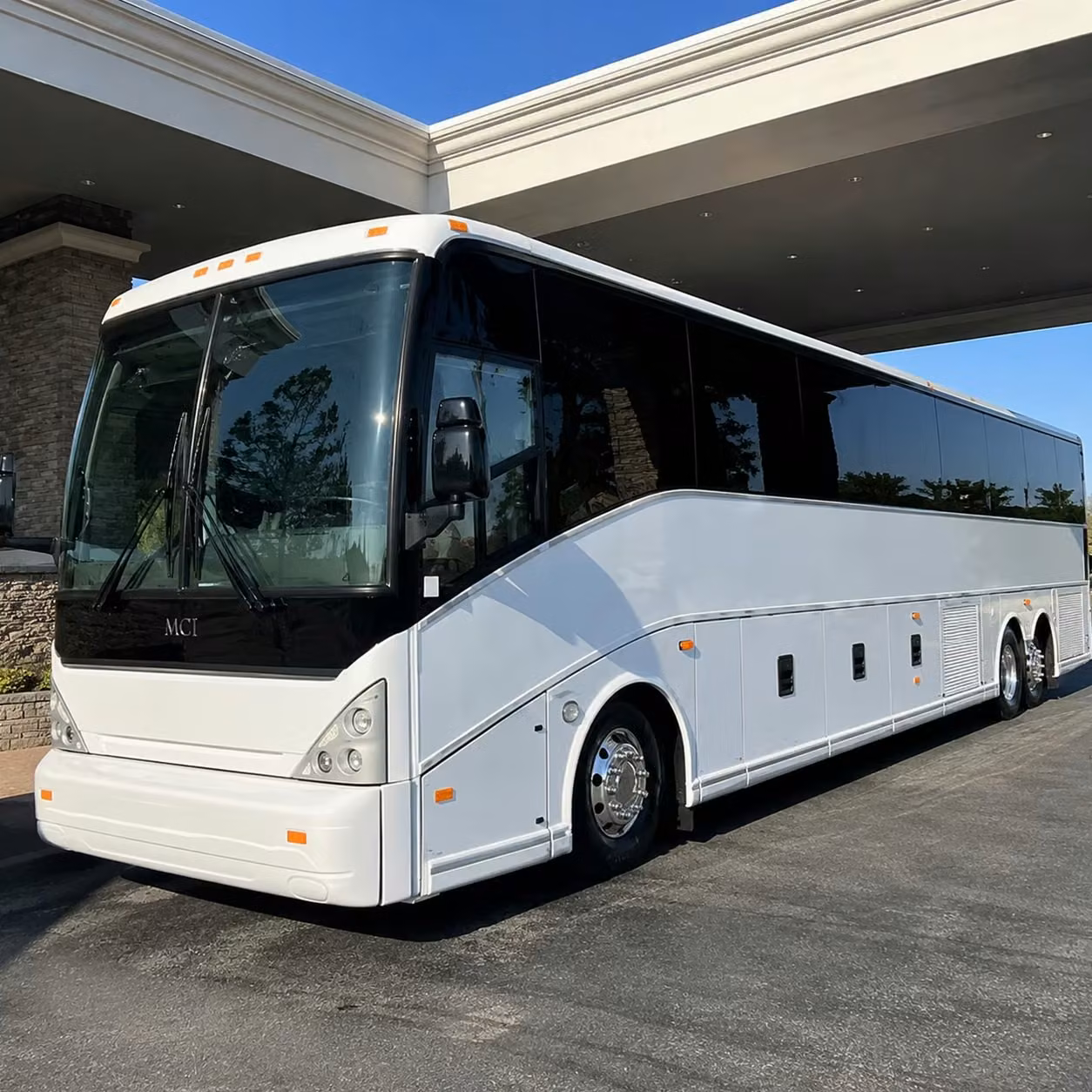 school field trip bus rentals in norfolk
